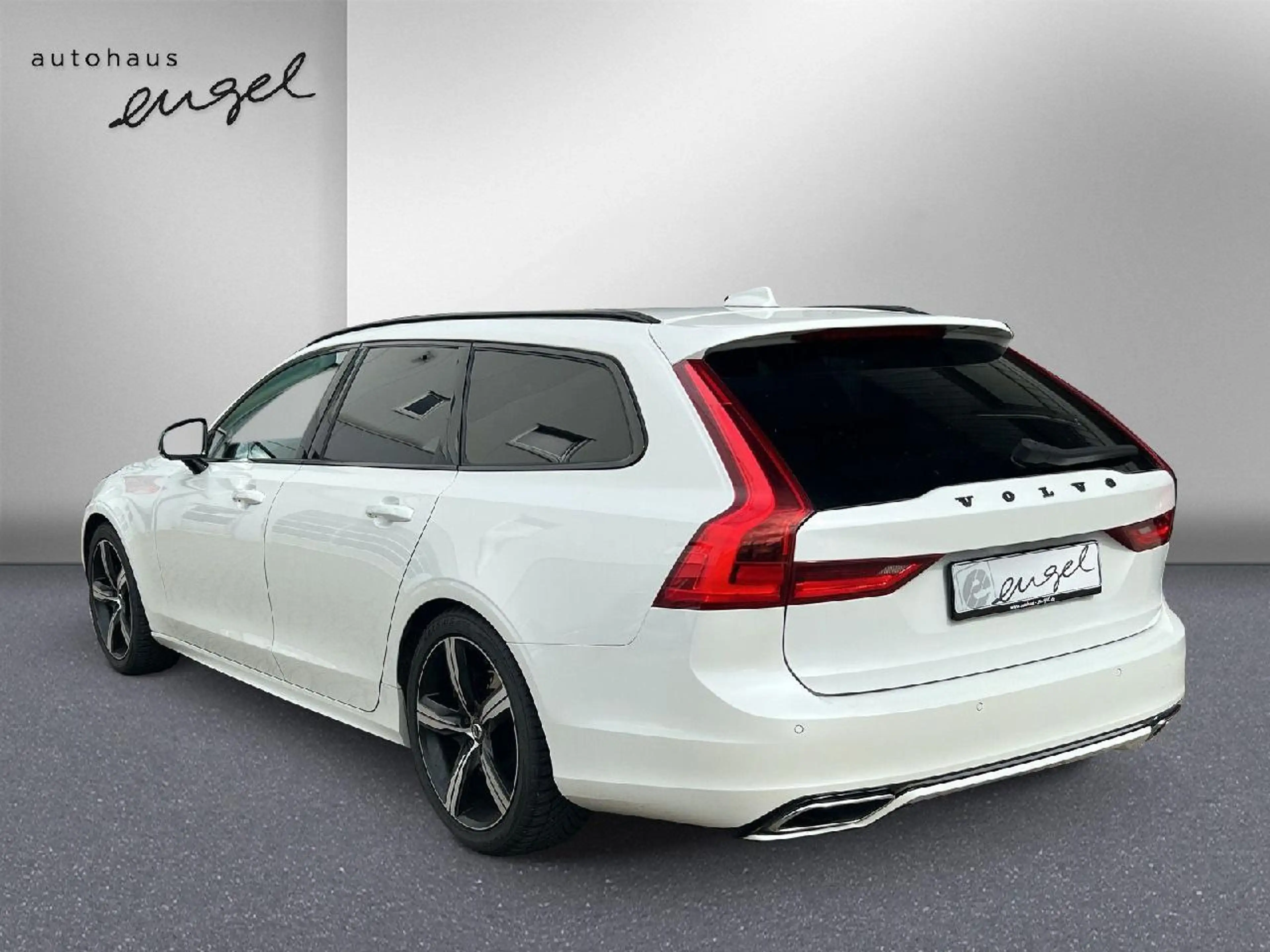 Volvo V90 R Design AWD,BLIS,H/K,360°,AHK,NAVI,DAB,SPURHALTE — photo 7