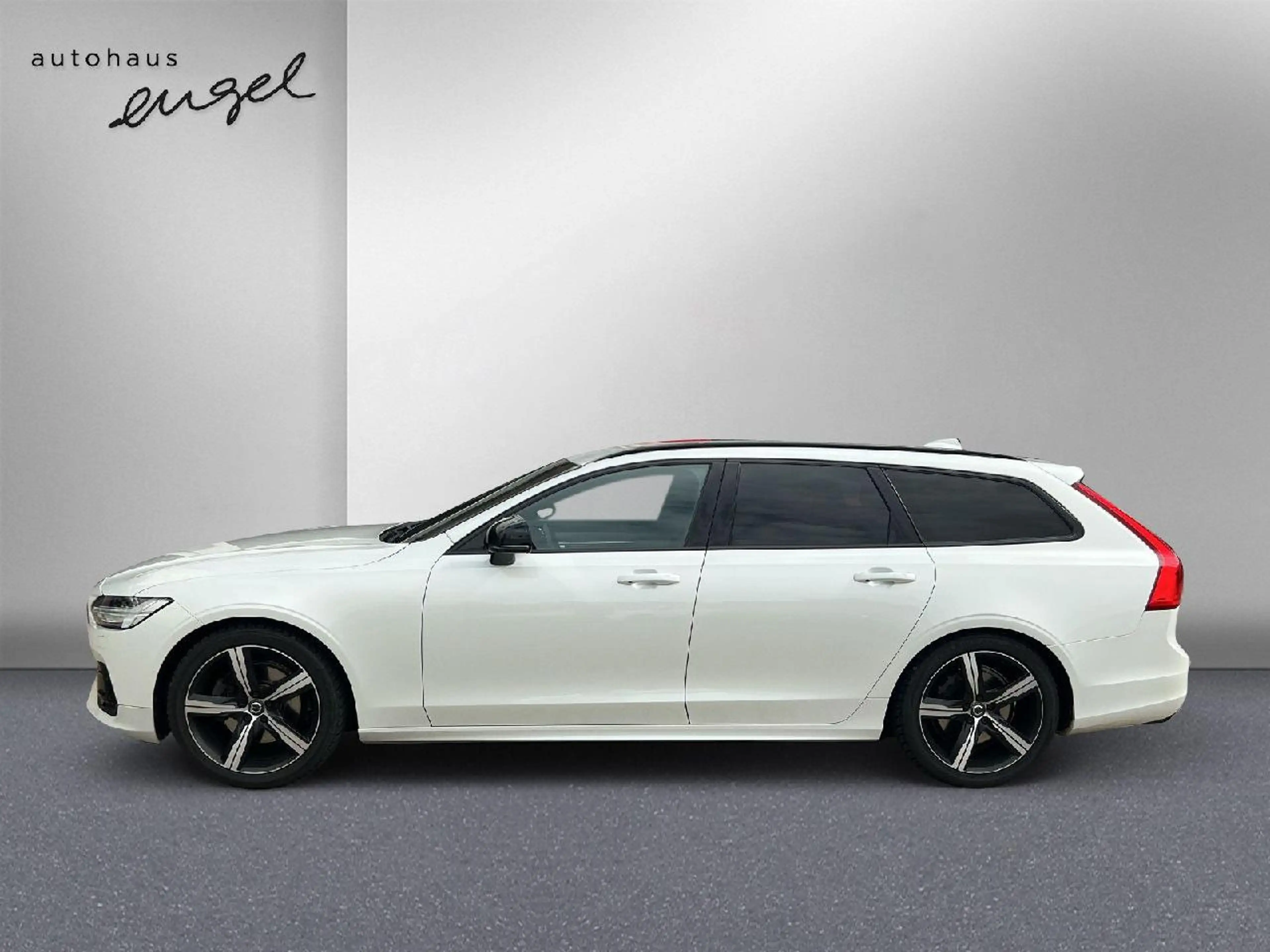 Volvo V90 R Design AWD,BLIS,H/K,360°,AHK,NAVI,DAB,SPURHALTE — photo 5