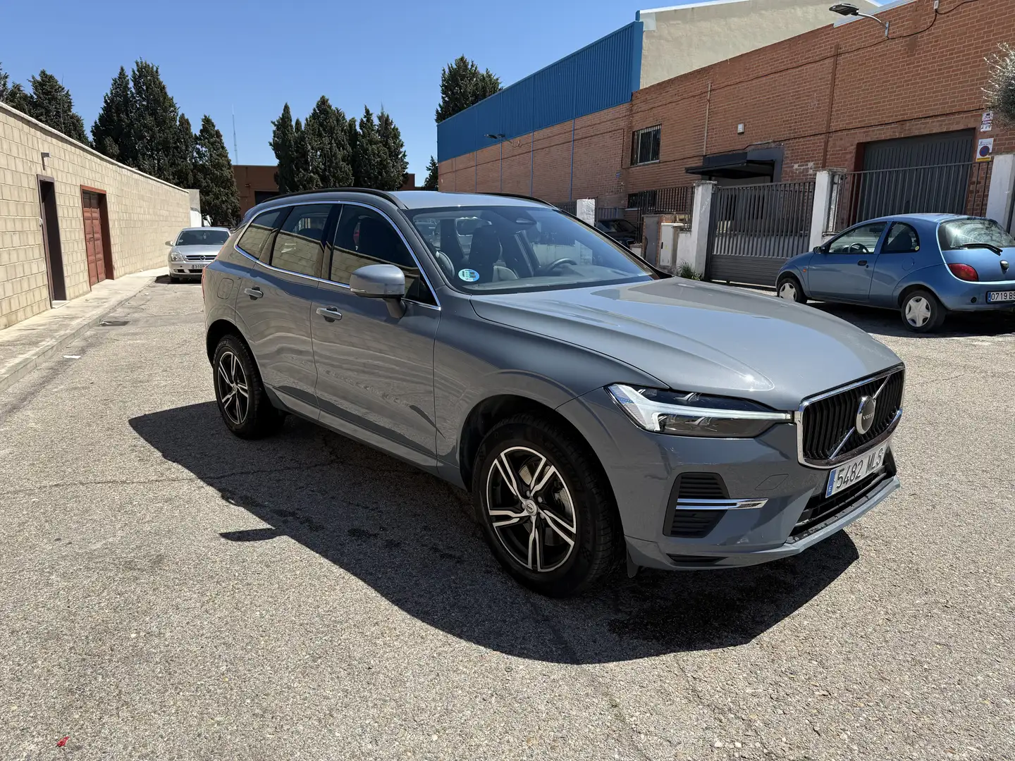 Volvo XC60 B4 2.0 197 core pro - 1