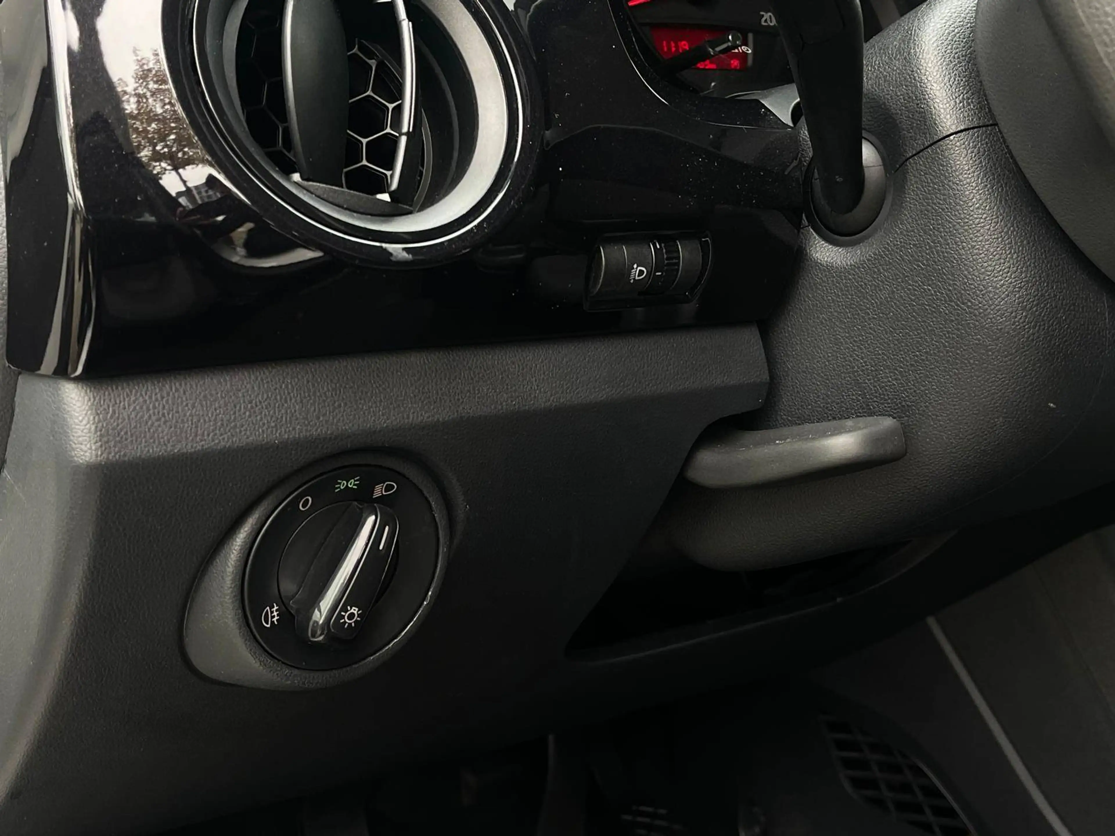 Volkswagen up! 1.0 move up! BlueMotion 5-Deurs Airco — photo 14