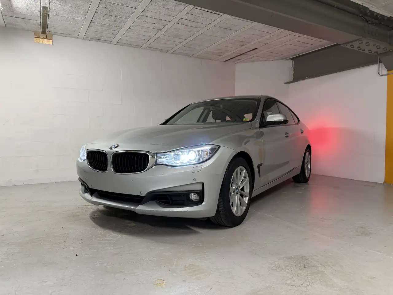 BMW 330