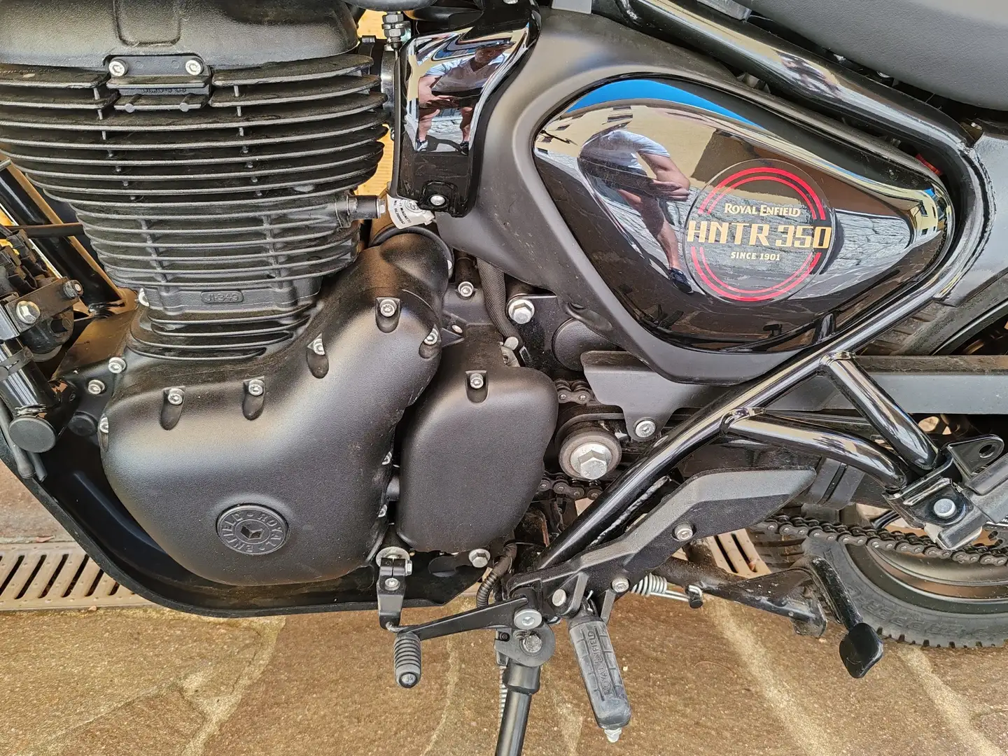 Royal Enfield Rosso - 1