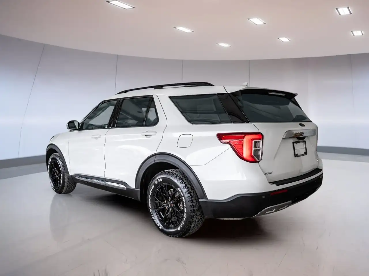 Ford Explorer снимка Ford Explorer