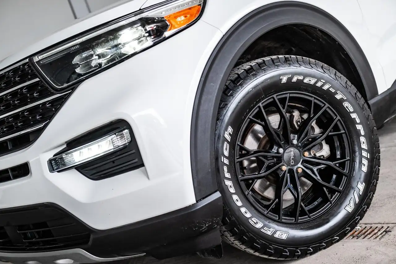Ford Explorer снимка Ford Explorer