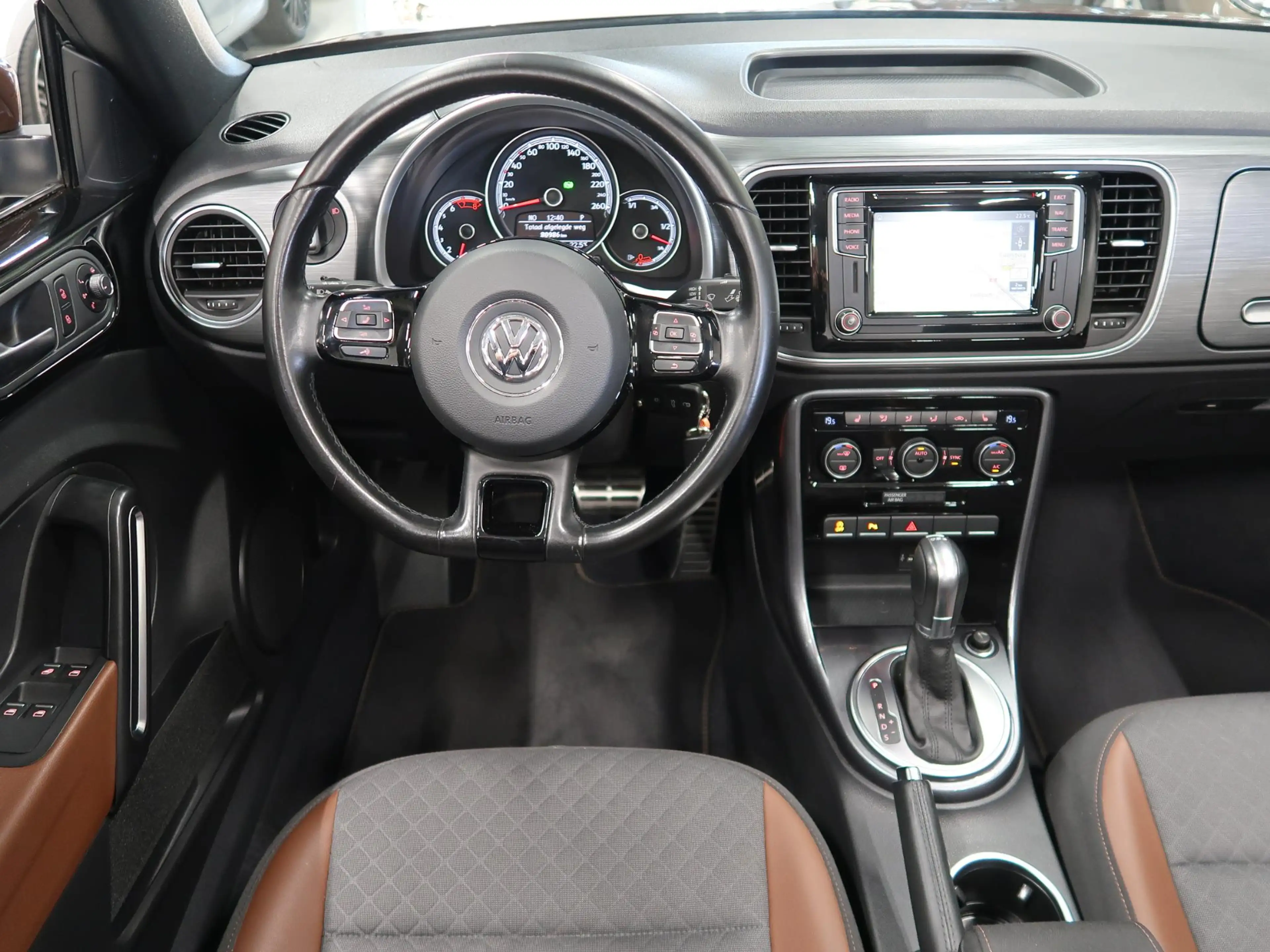 Volkswagen Beetle Cabriolet 1.2 TSI Allstar Automaat Camera App conn — photo 5