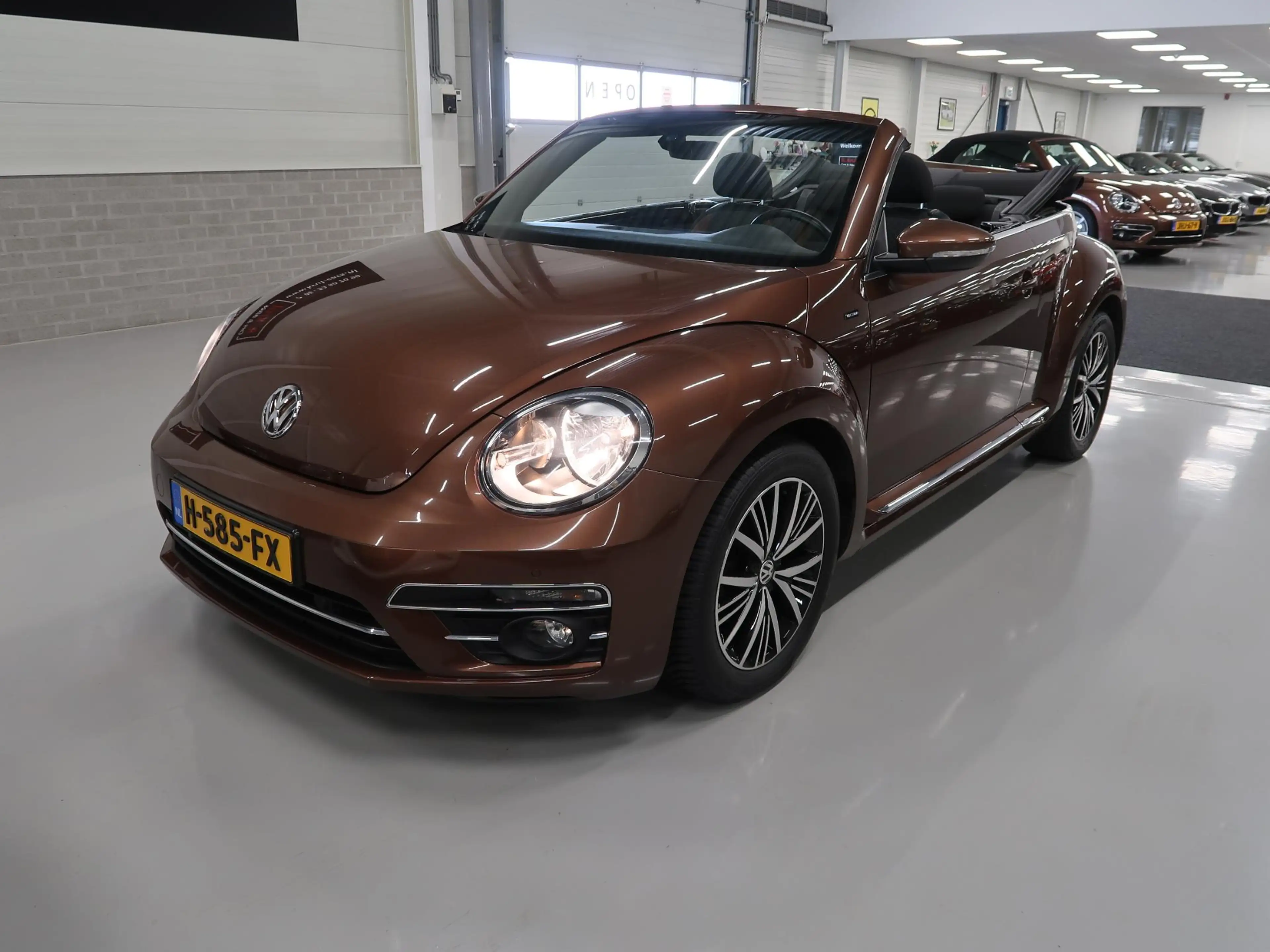 Volkswagen Beetle Cabriolet 1.2 TSI Allstar Automaat Camera App conn — photo 33