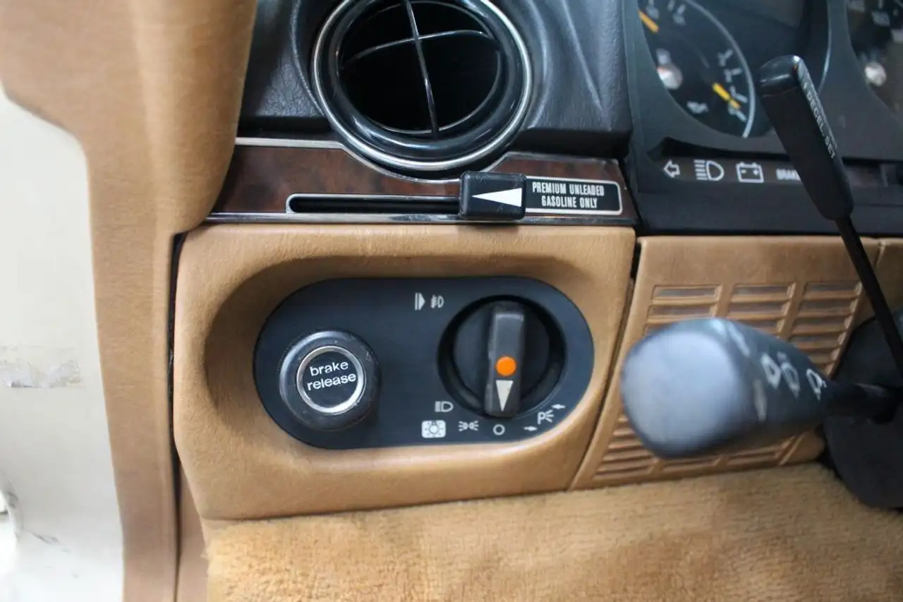 Mercedes-Benz SL 560 R107 Motor überholt Achsen neu Zustand 2, foto 10