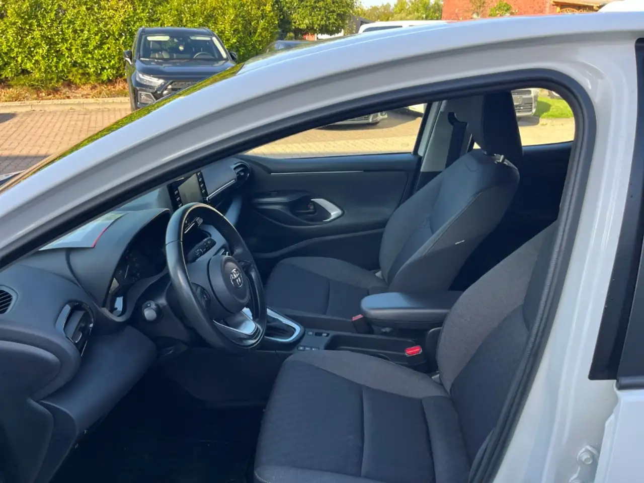 Toyota Yaris Hybrid Business Edition RFK ACC SHZ DAB APPLE ANDR, миниатюра 9
