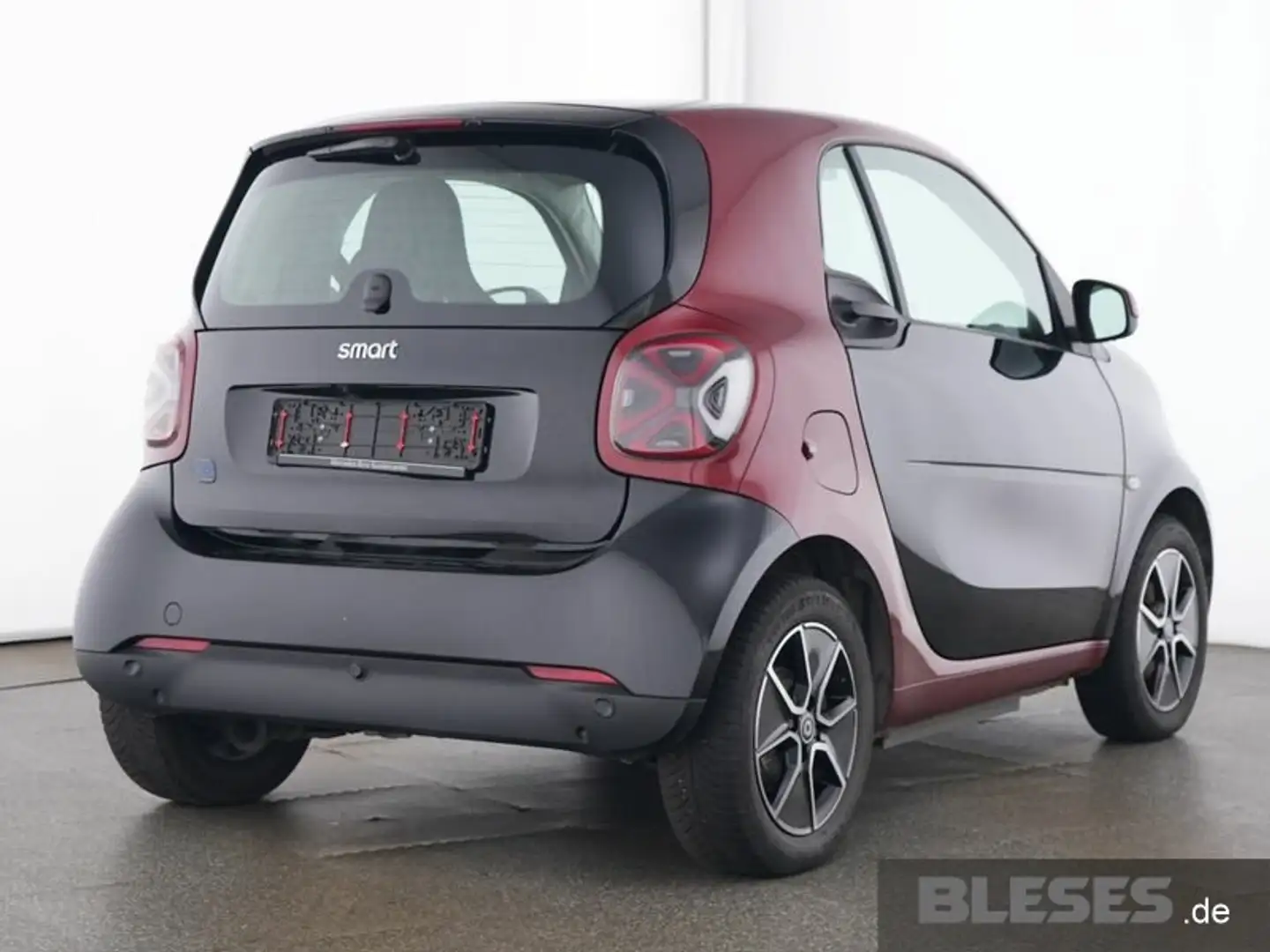 smart forTwo EQ fortwo Exclusive Plus+22kW+Kamera+LED+Winter BC Schwarz - 2