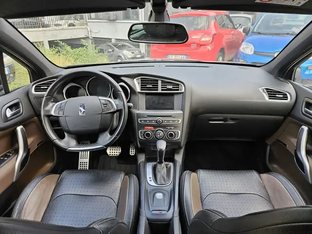 DS Automobiles DS 4 Crossback view 9