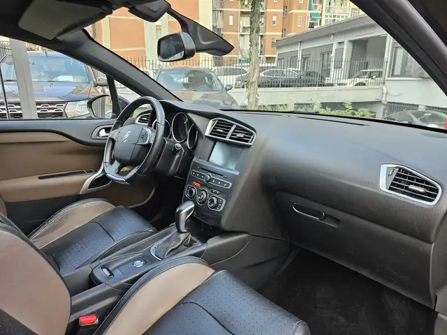 DS Automobiles DS 4 Crossback view 17