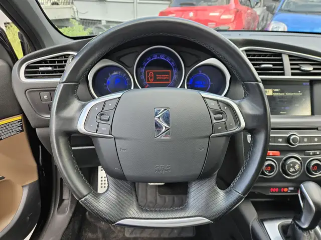 DS Automobiles DS 4 Crossback view 12