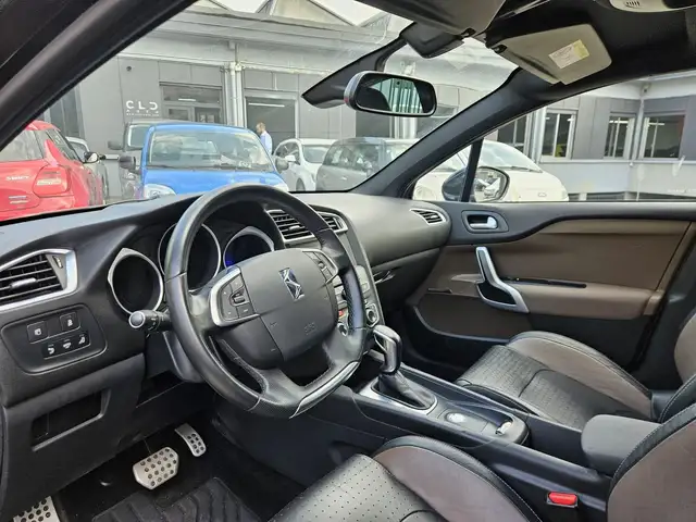 DS Automobiles DS 4 Crossback view 7