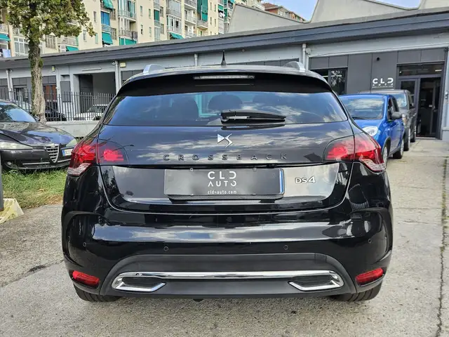 DS Automobiles DS 4 Crossback view 5