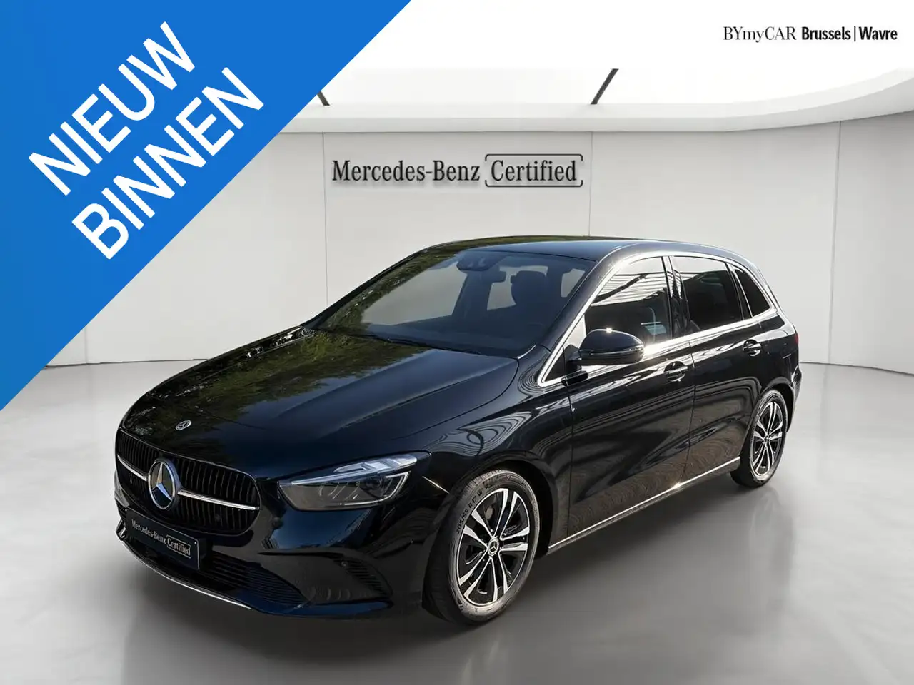 Mercedes-Benz B 180