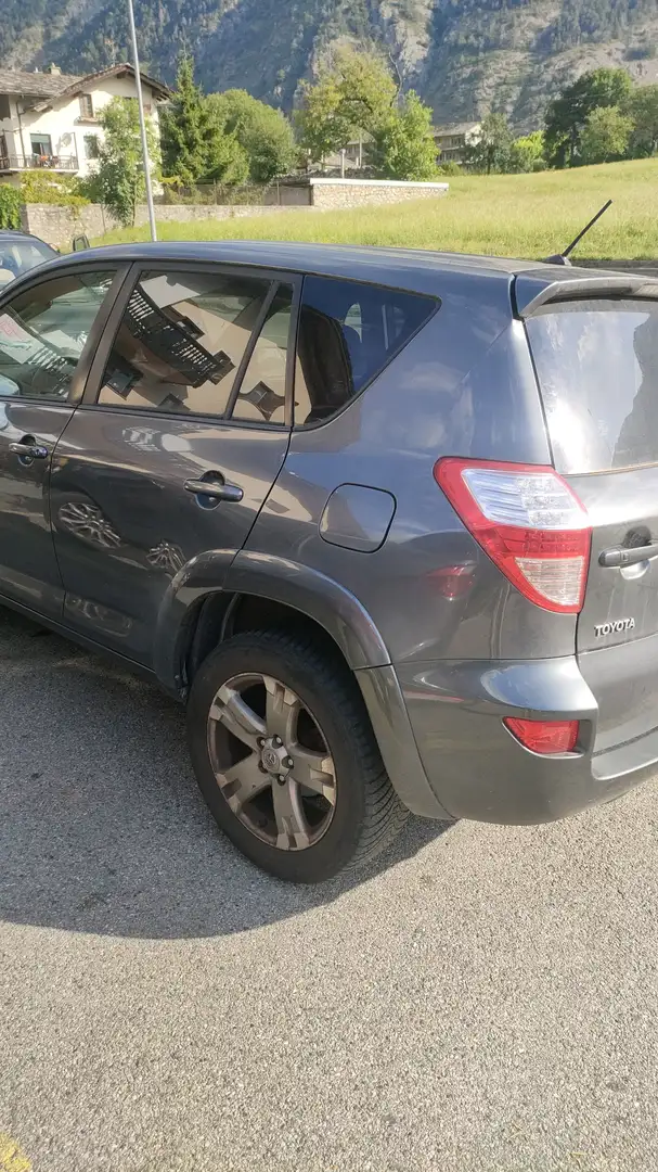 Toyota RAV 4 RAV4 2.2 d-cat Luxury 177cv dpf my09 Grigio - 1