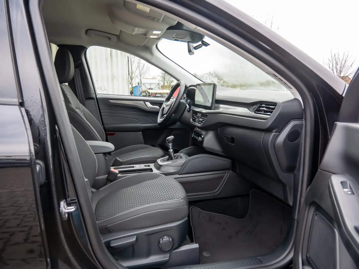 Ford Kuga Titanium Facelift SYNC SHZ NAVI ACC LED Zwart - 2