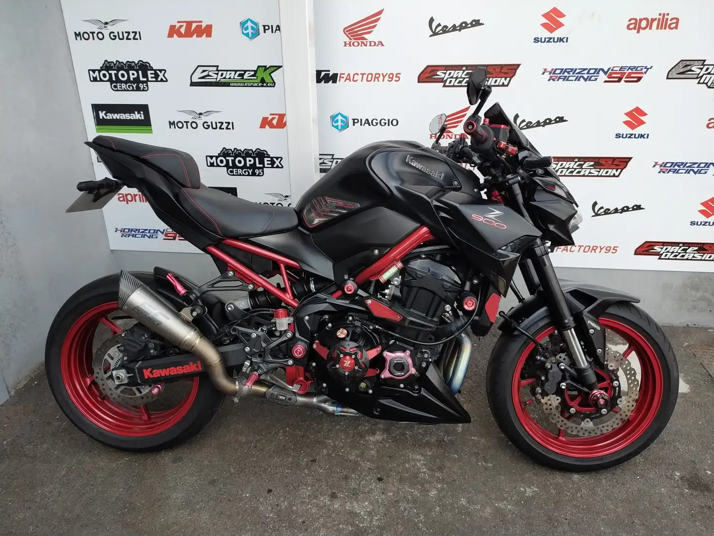 Kawasaki Z 900 Rouge - 1