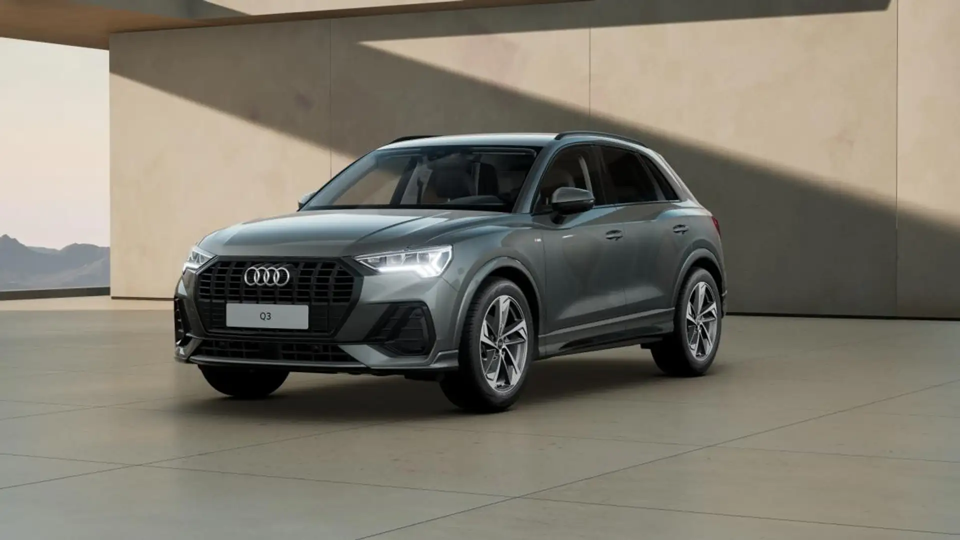 Audi Q3 35 TFSI Optik-Black/LED/PDC/Sitzh./AHK - S line Grau - 1