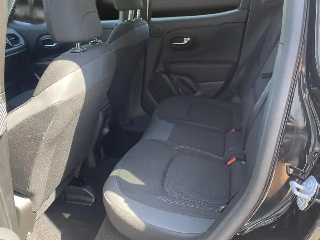 Jeep Renegade view 14