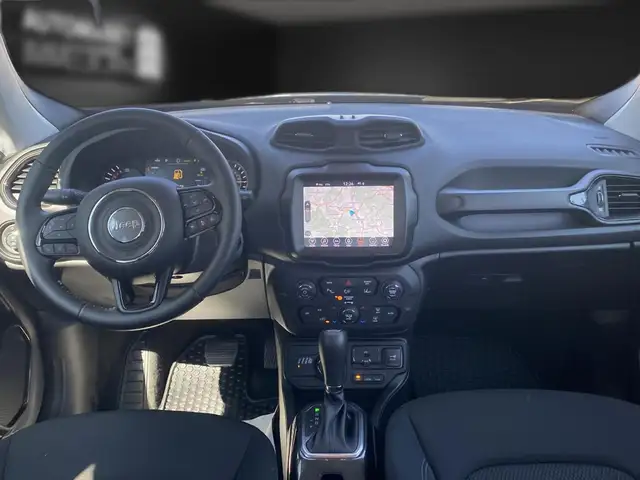 Jeep Renegade view 9