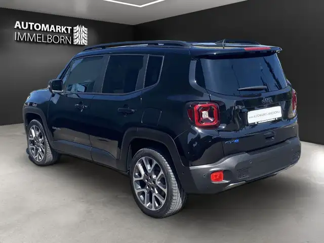Jeep Renegade view 4