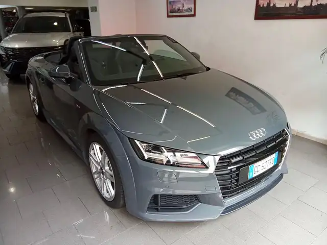 Audi TT Roadster 2.0 TFSI quattro S tronic S line
