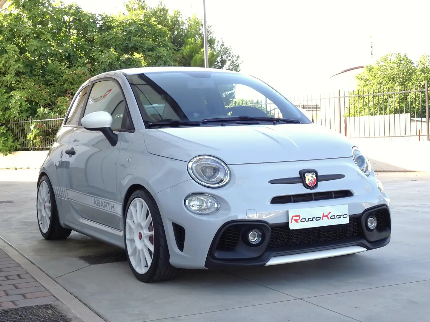 Abarth 595 esseesse 70th 180CV AKRAPOVIC/CARPLAY Gris - 2