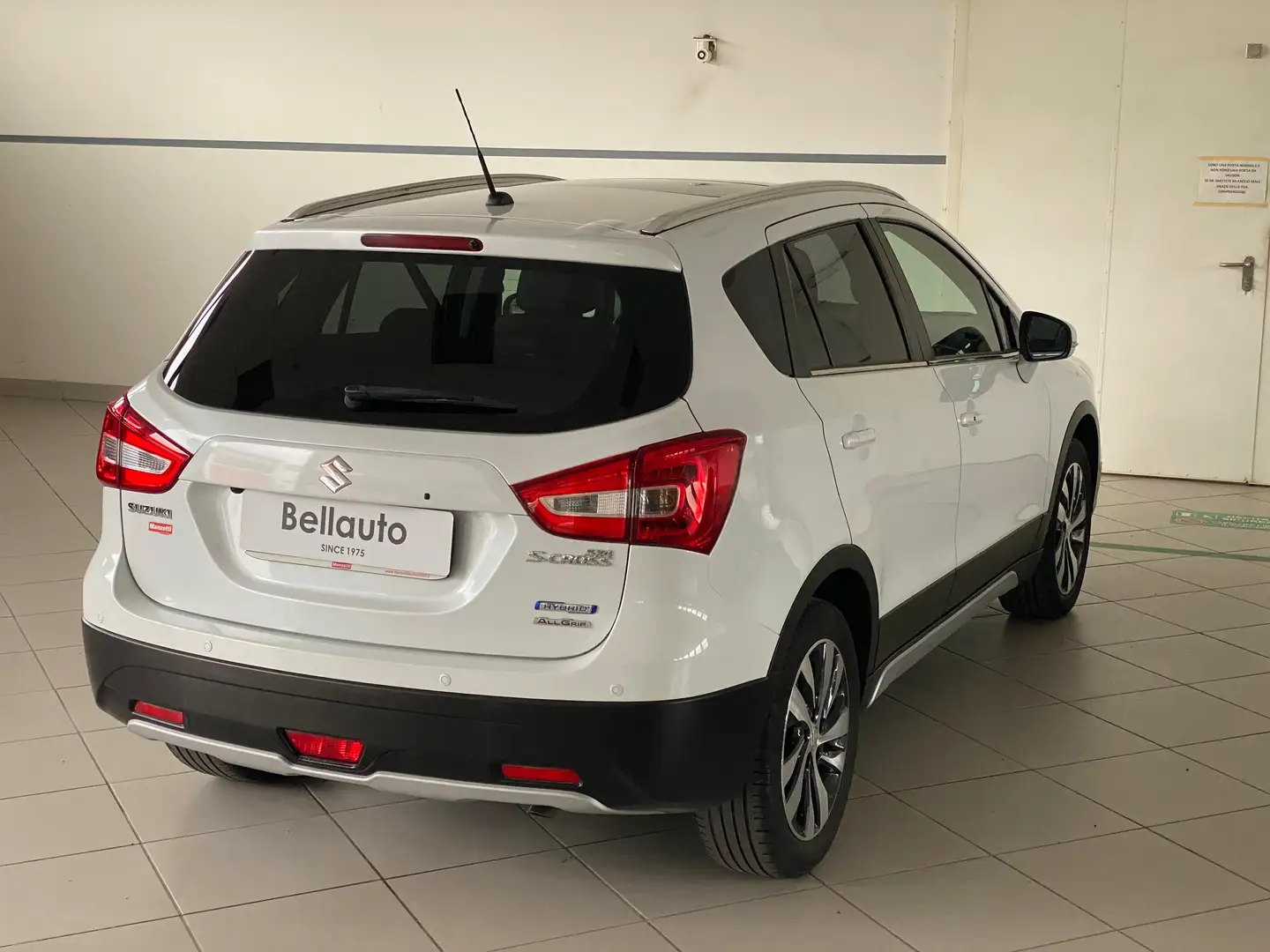 Suzuki SX4 S-Cross 1.4h Starview 4x4 IBRIDA Weiß - 2