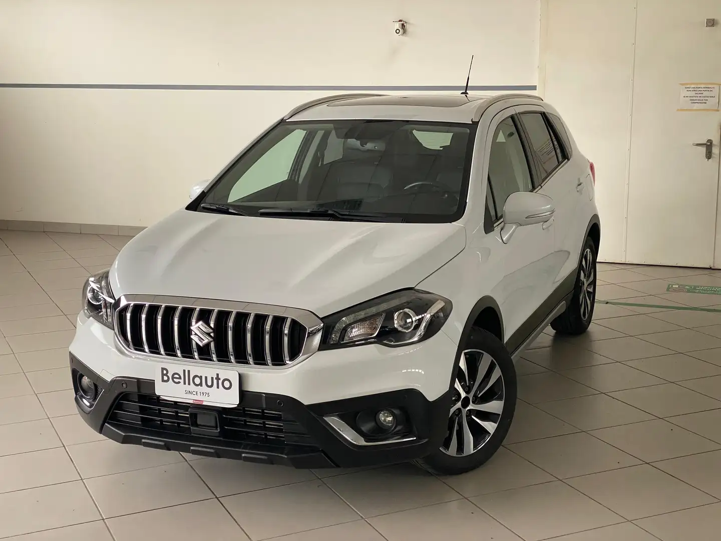 Suzuki SX4 S-Cross 1.4h Starview 4x4 IBRIDA Weiß - 1