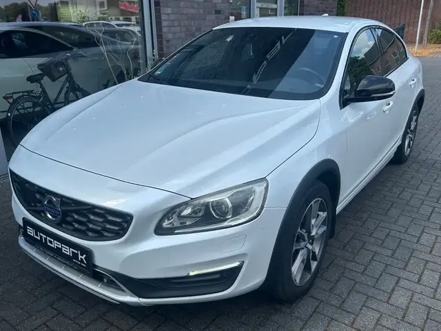 Volvo S60 Cross Country D4 Summum Sensus AHK R-CAM ACC