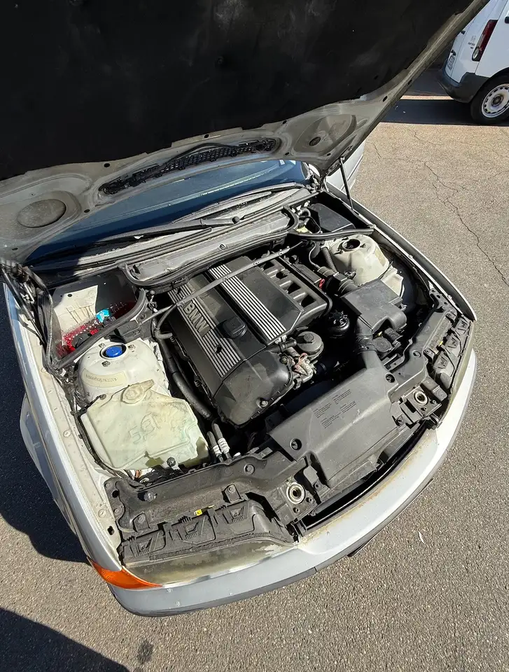 BMW 320 Serie 3 E46 Berlina 320i Eletta, foto 9