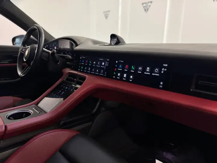 Porsche Taycan 2023, foto 10