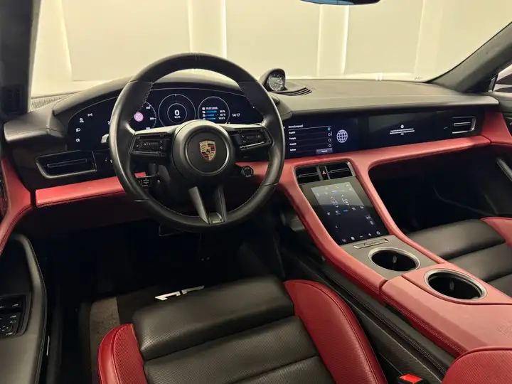 Porsche Taycan 2023, foto 9