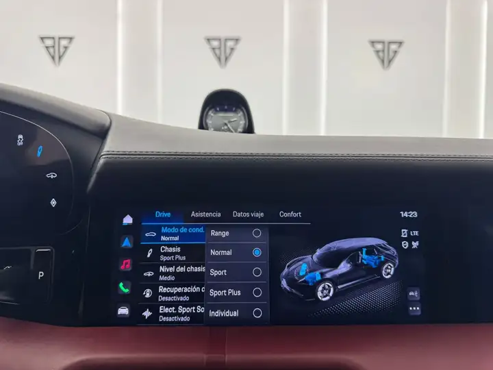 Porsche Taycan 2023, foto 28
