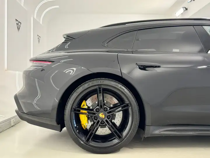 Porsche Taycan 2023, foto 15