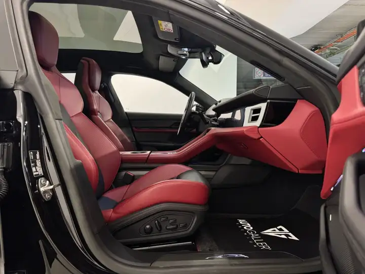 Porsche Taycan 2023, foto 34