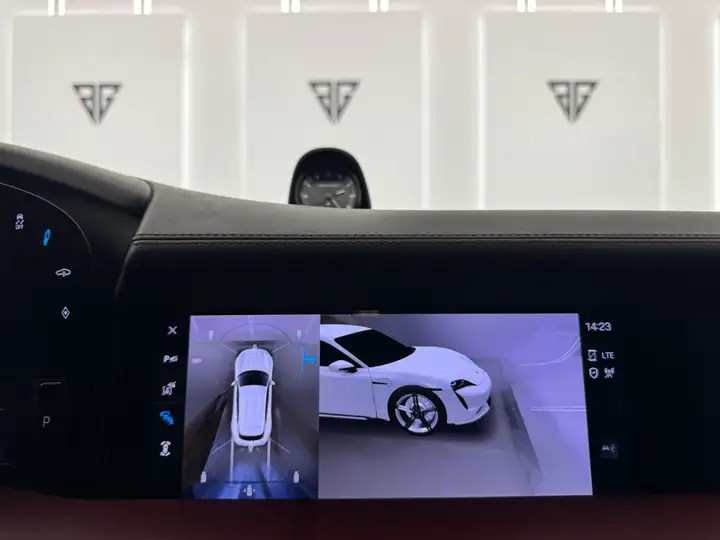 Porsche Taycan 2023, foto 21