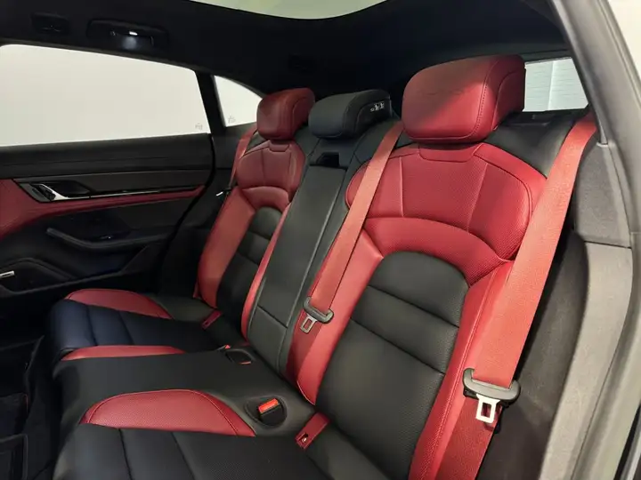 Porsche Taycan 2023, foto 12