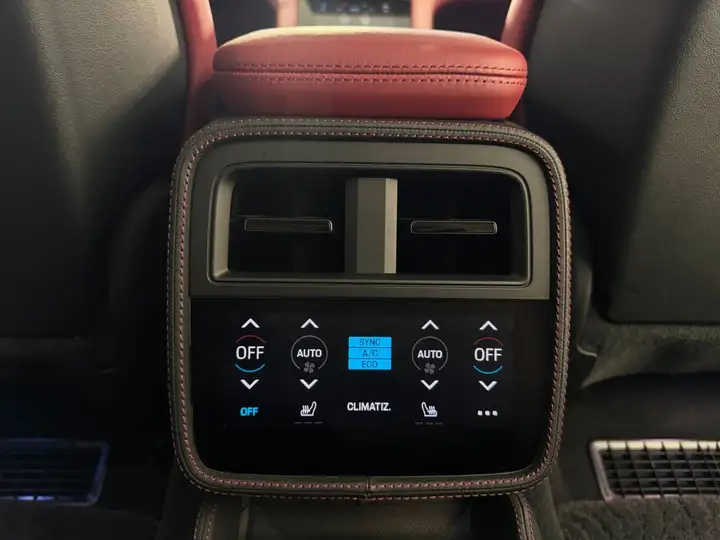 Porsche Taycan 2023, foto 38