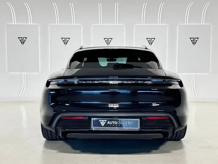 Porsche Taycan 2023, foto 5