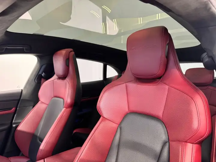 Porsche Taycan 2023, foto 11
