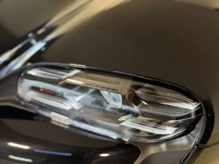 Porsche Taycan 2023, foto 8