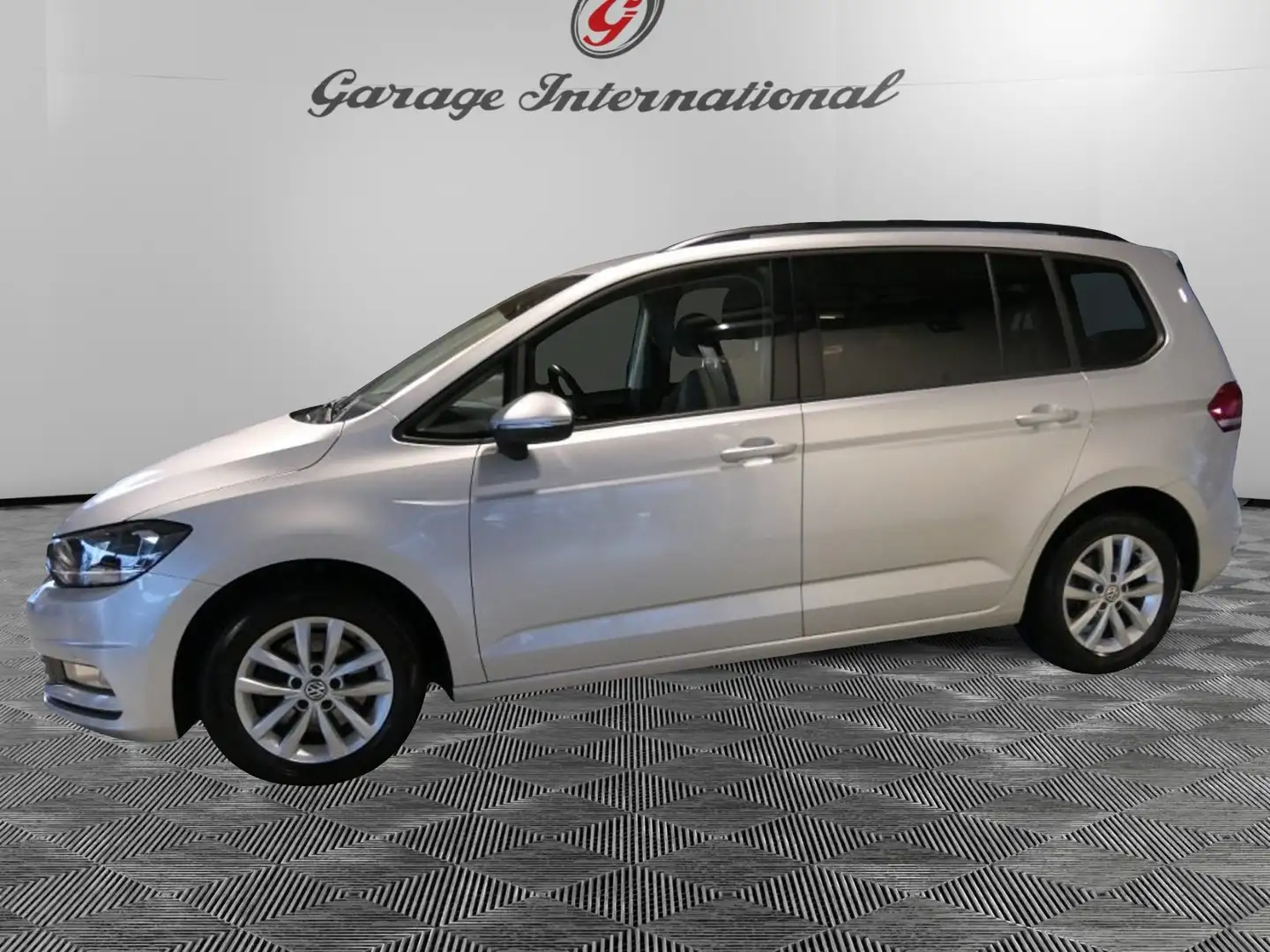 Volkswagen Touran 1.6 TDI Comfortline 7 P. Zilver - 1