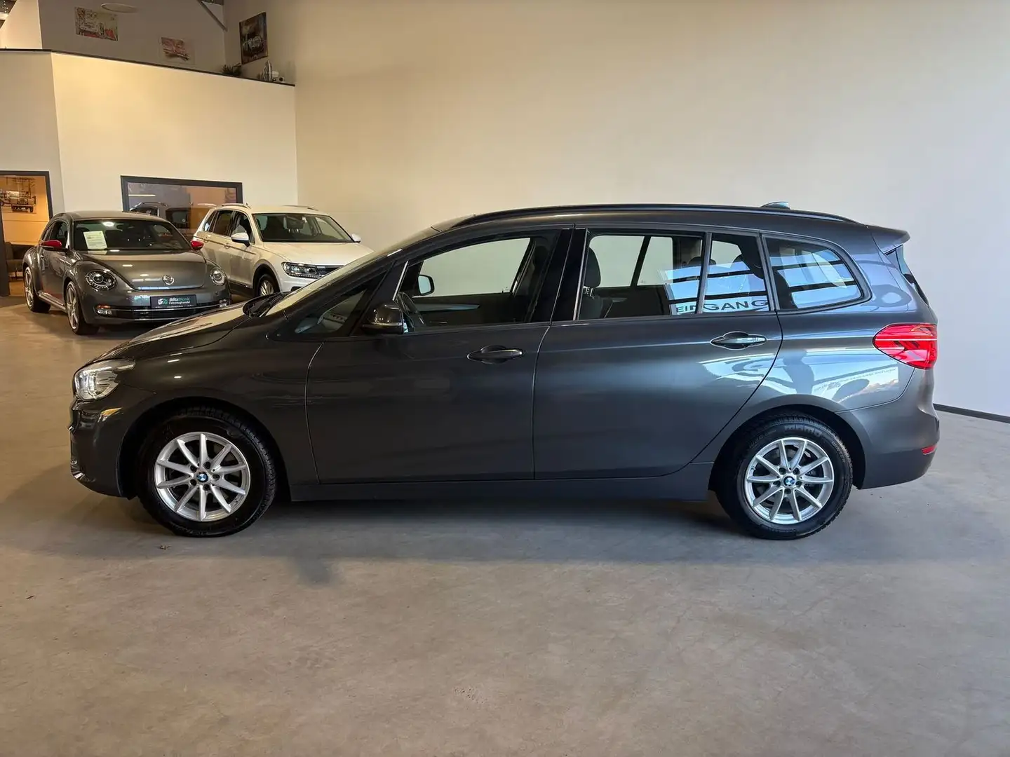 BMW 218 218 I Advantage PANO NAVI SHZ Grau - 2