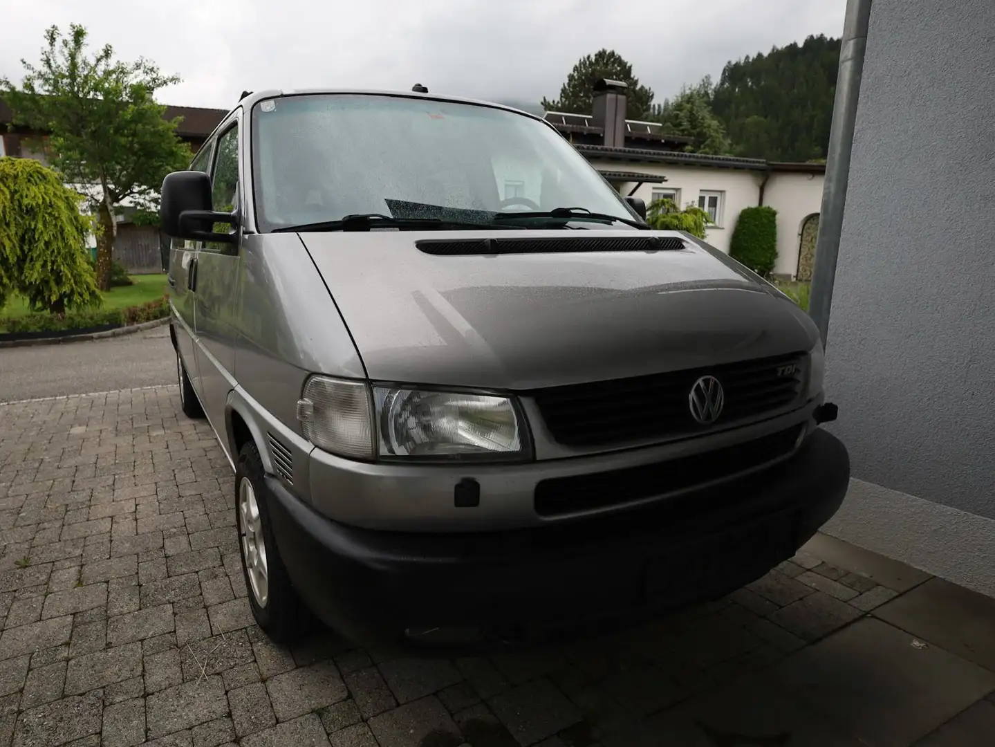 Volkswagen T4 Caravelle Caravelle 2-3-3 Comfortl. Syncro TDI Argintiu - 2