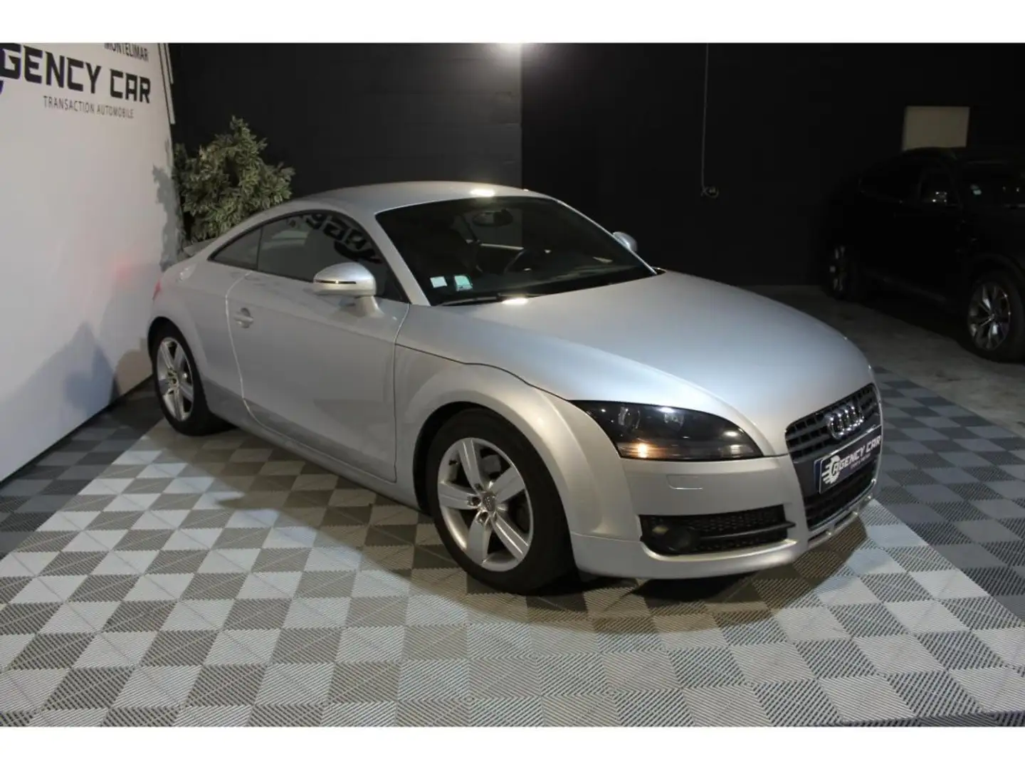 Audi TT Coupé 2.0 TFSI 200ch - Suivie Complet Gris - 2