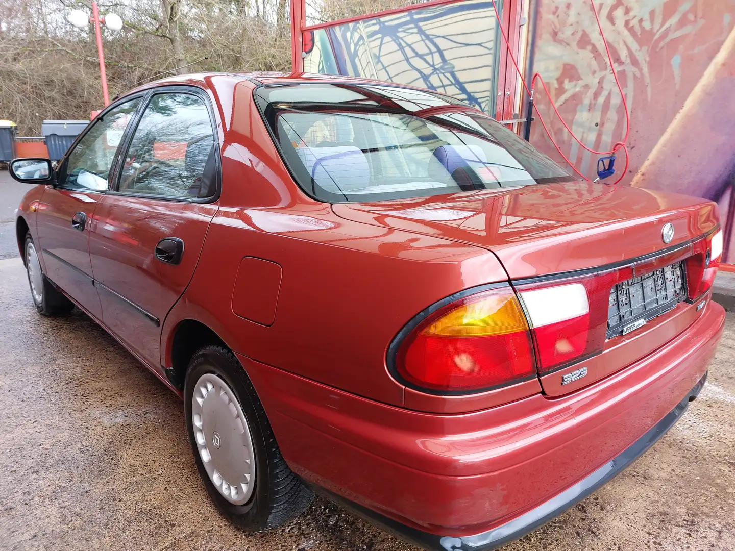Mazda 323 323 Nur 80.000Km Klima, TÜV NEU 1 HAND - 2