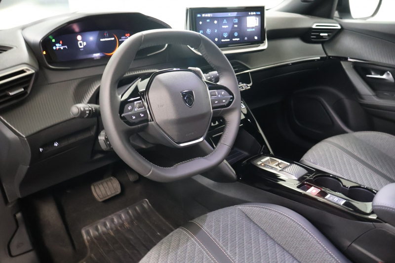 Peugeot 2008 1.2 Hybride 145 Allure | 360 Camera | Luxe — photo 7