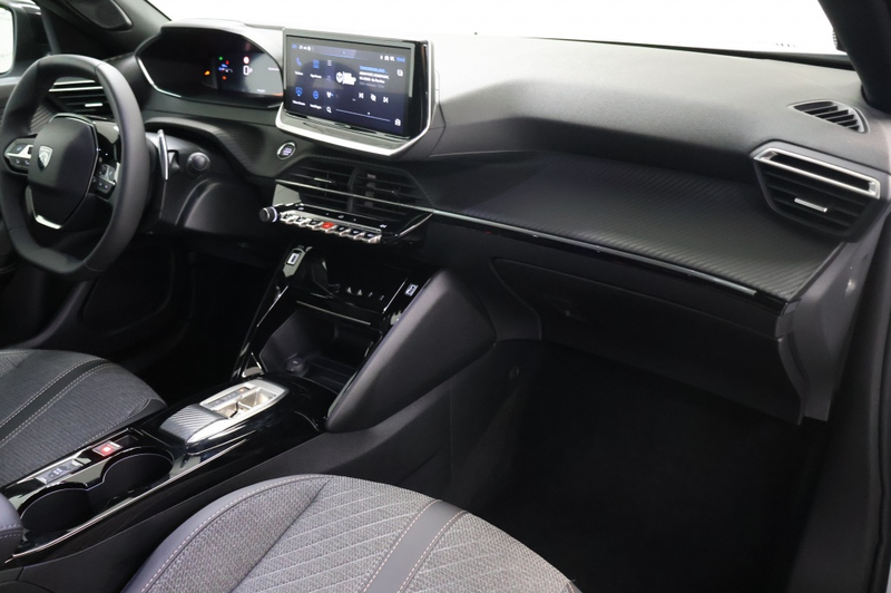 Peugeot 2008 1.2 Hybride 145 Allure | 360 Camera | Luxe — photo 11